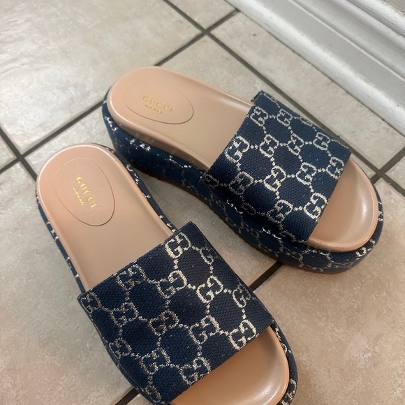 Gucci Women's GG Lame Platform Sandals Blue Size 38 - Picture 6 of 7